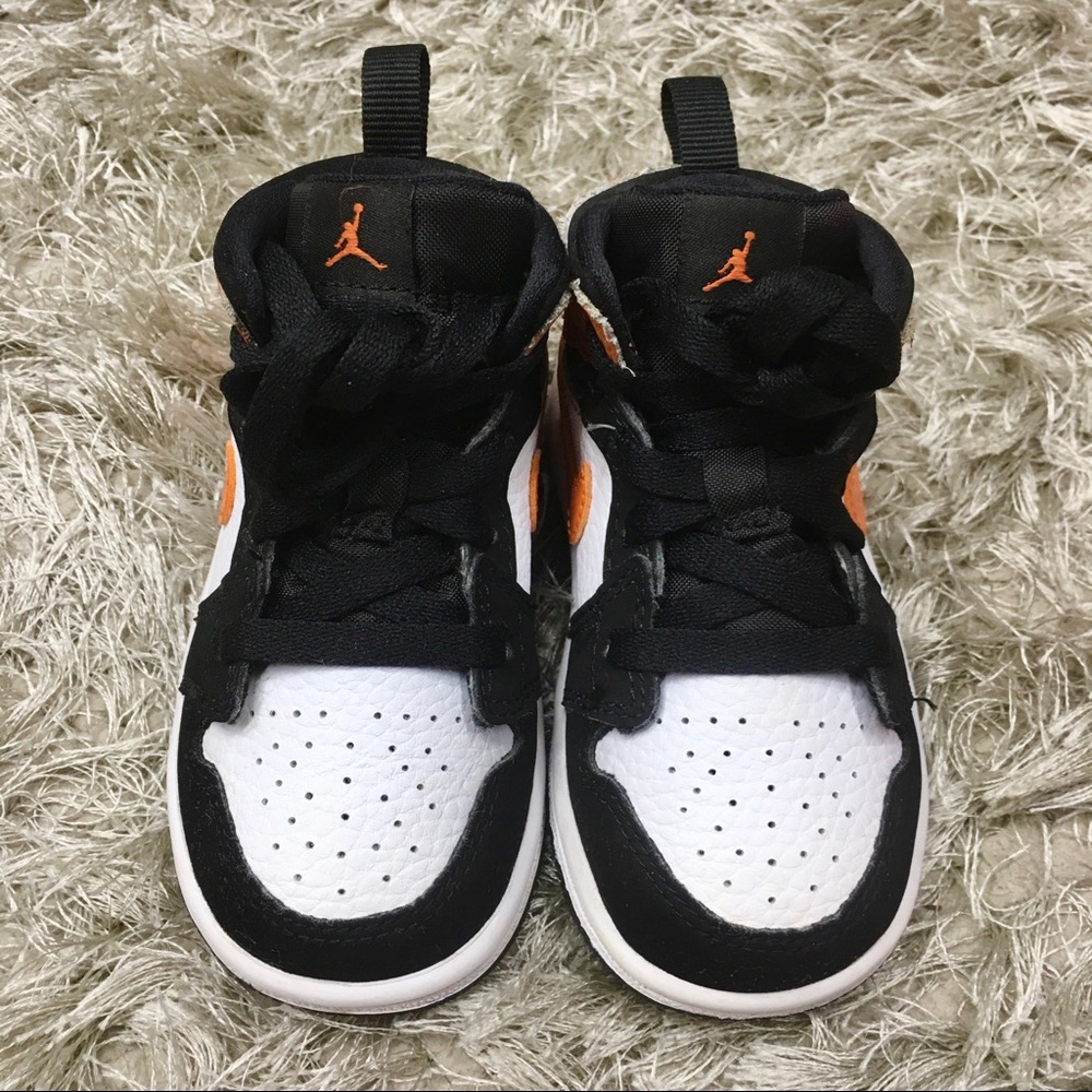AIR JORDAN MID 1 SHATTERED BACKBOARD SNEAKERS 🔥